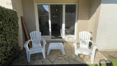 Terrasse ou espace extérieur de l'établissement Studio avec jardin centre ville Cabourg La Roseraie