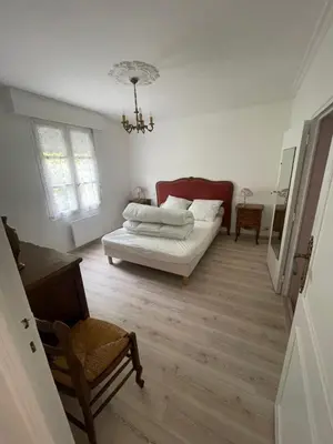 Un ou plusieurs lits dans un hébergement de l'établissement Maison 3 chambres pour 6 pers