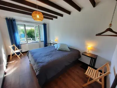 Un ou plusieurs lits dans un hébergement de l'établissement Le Petit Moulin Rouge, B&B, SDB en-suite, parking privé gratuit