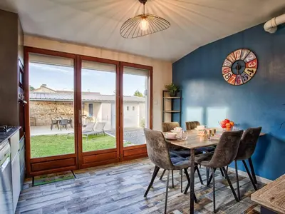 Coin salon dans l'établissement Maison de plain-pied avec jardin privé et terrasse à Cabourg - FR-1-788-40