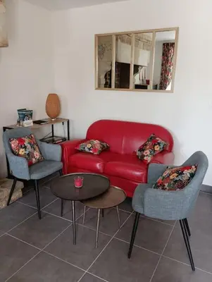 Coin salon dans l'établissement Gîte Les Pages