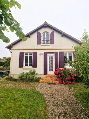 Jardin de l'établissement Lumineuse maison ancienne dans le centre Cabourg