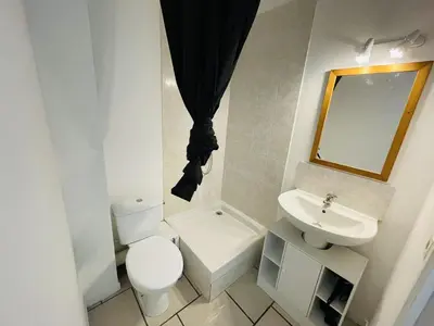 Salle de bains dans l'établissement Banyo, Studio 1p proche centre ville