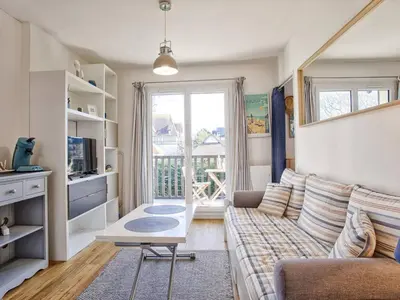 Coin salon dans l'établissement Appartement à Cabourg avec balcon et parking, proche mer - FR-1-788-41