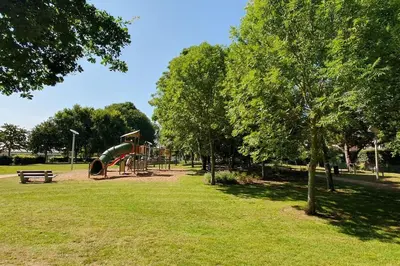 Jardin de l'établissement Escale à Balbec- Proche plage et Centre ville Cabourg