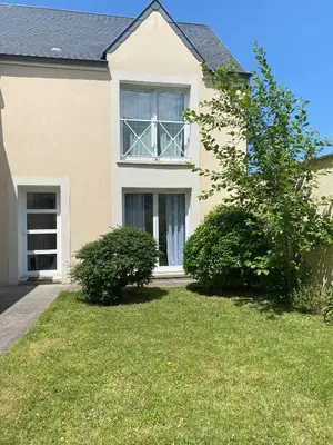 Jardin de l'établissement Terres de Nacre - Hébergement touristique & d'affaires