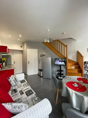 Cuisine ou kitchenette dans l'établissement La Citadine