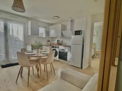 Cuisine ou kitchenette dans l'établissement L'îleau, accès direct plage et jardin