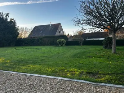 Jardin de l'établissement La Pommeraie, maison avec très grand jardin