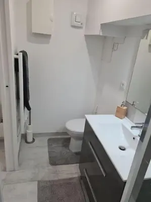 Salle de bains dans l'établissement Hébergement