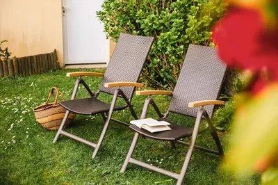 Jardin de l'établissement La Maison Fabane - Hypercentre de Carentan
