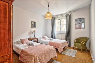 Un ou plusieurs lits dans un hébergement de l'établissement La Maison Fabane - Hypercentre de Carentan