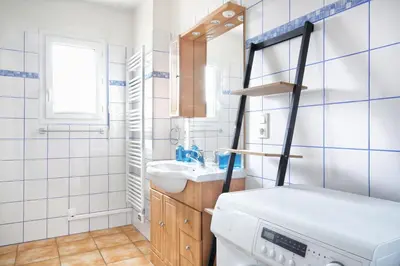 Salle de bains dans l'établissement Le Poulpe Bleu - Maison 6p avec jardin
