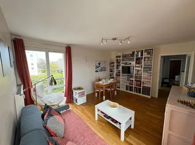 Coin salon dans l'établissement Appartement résidence calme proche centre-ville