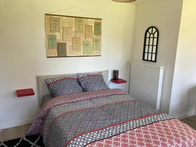 Un ou plusieurs lits dans un hébergement de l'établissement 3 Chambres à louer chez habitant
