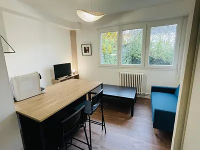Télévision ou salle de divertissement dans l'établissement Wolk, Joli appt une chambre