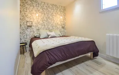 Un ou plusieurs lits dans un hébergement de l'établissement Gorgeous Home In Esquay-Sur-Seulles