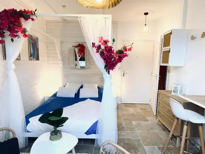 Cuisine ou kitchenette dans l'établissement Bienvenue à Santorin - Caen centre
