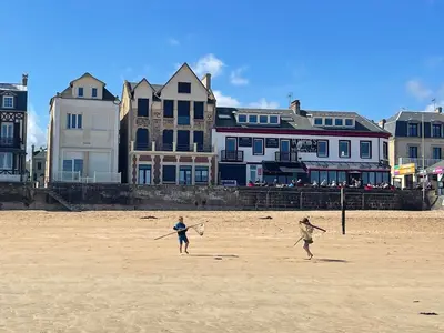 Plan de l'établissement Appartement cosy avec jardin vue et accès à 30m de la mer