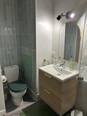 Salle de bains dans l'établissement La Suite Émeraude - Cosy, chic et bord de mer