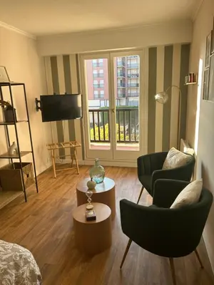 Coin salon dans l'établissement La Suite Émeraude - Cosy, chic et bord de mer