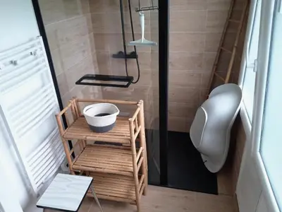 Salle de bains dans l'établissement Family home for 14 people