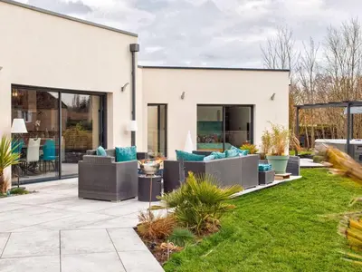 Jardin de l'établissement Maison élégante avec jacuzzi, confort moderne et histoire à Ranville - FR-1-788-44