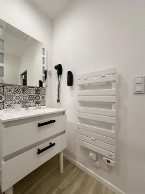 Salle de bains dans l'établissement Athéna