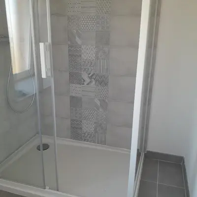 Salle de bains dans l'établissement La Grange aux Abeilles 2