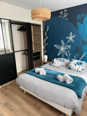 Un ou plusieurs lits dans un hébergement de l'établissement Appartement lumineux design 2 chambres centre et Cité de la Mer