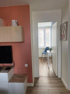 Télévision ou salle de divertissement dans l'établissement Appartement lumineux design 2 chambres centre et Cité de la Mer