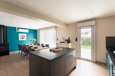 Cuisine ou kitchenette dans l'établissement Chez Lisette - Maison climatisée dans Cancale