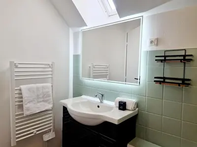 Salle de bains dans l'établissement Les Oyats