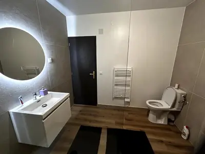 Salle de bains dans l'établissement Modern app #2 renovated ground floor 4pers