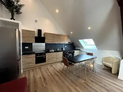 Cuisine ou kitchenette dans l'établissement Modern renovated apartment #8 with 7pers mezzanine