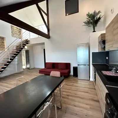 Modern renovated apartment #8 with 7pers mezzanine