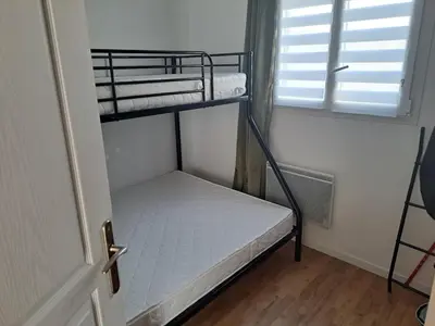 Un ou plusieurs lits dans un hébergement de l'établissement Charmant cottage bord de mer camping 4 etoiles