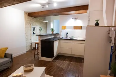 Cuisine ou kitchenette dans l'établissement Plein cœur Historique de Caen - Quartier animé - au pied des boutiques, bars et restaurants