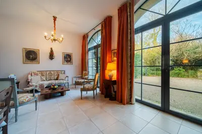 Coin salon dans l'établissement Les calèches de l'Hôtel de Beaumont