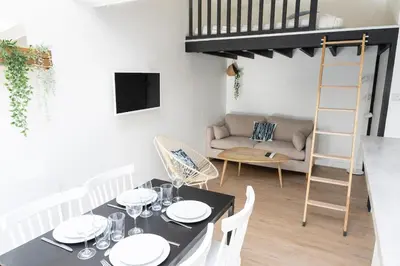 Coin salon dans l'établissement Appartement proche Place Saint-Sauveur