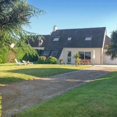 Cozy Home In Quettehou With Wifi