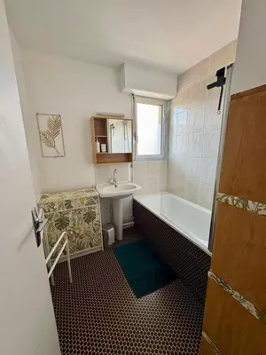 Salle de bains dans l'établissement Brèche Marais - Duplex niché en bord de mer