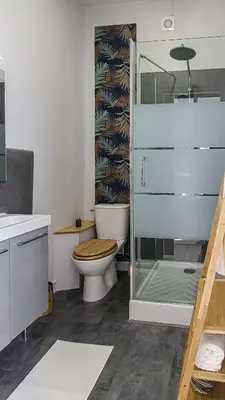 Salle de bains dans l'établissement Charmant studio