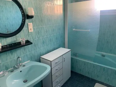 Salle de bains dans l'établissement GITE du Petit Maine