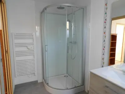 Salle de bains dans l'établissement Charmant Gîte dans la Baie du Mont Saint-Michel