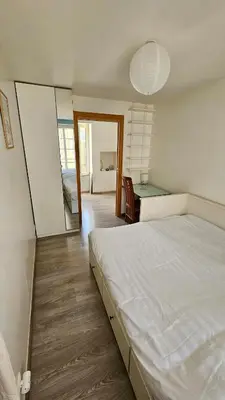 Un ou plusieurs lits dans un hébergement de l'établissement Maison de bourg proche de la mer