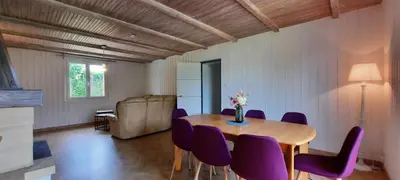 Coin salon dans l'établissement Pavillon individuel plain-pied avec terrasse et parking