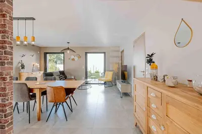 Plan de l'établissement Maison récente, plages et commerces à pied