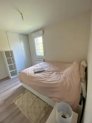 Un ou plusieurs lits dans un hébergement de l'établissement Maison de 100m2 avec jardin aux portes de Caen