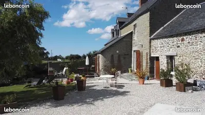 Jardin de l'établissement GITE PAMPHILIENNE VUE MONT SAINT MICHEL et CAMPAGNE NORMANDE